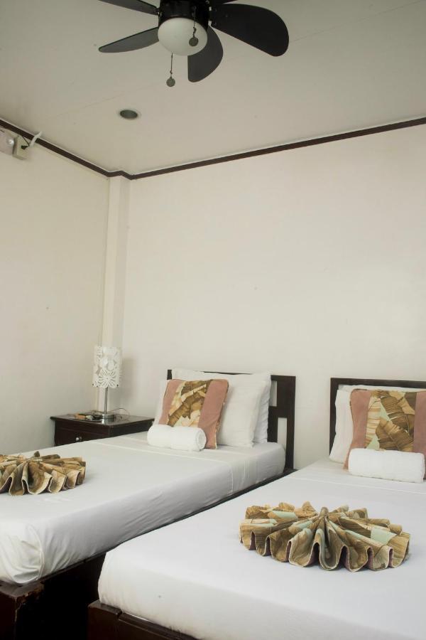 Isla Gecko Resort Balabag  Bagian luar foto