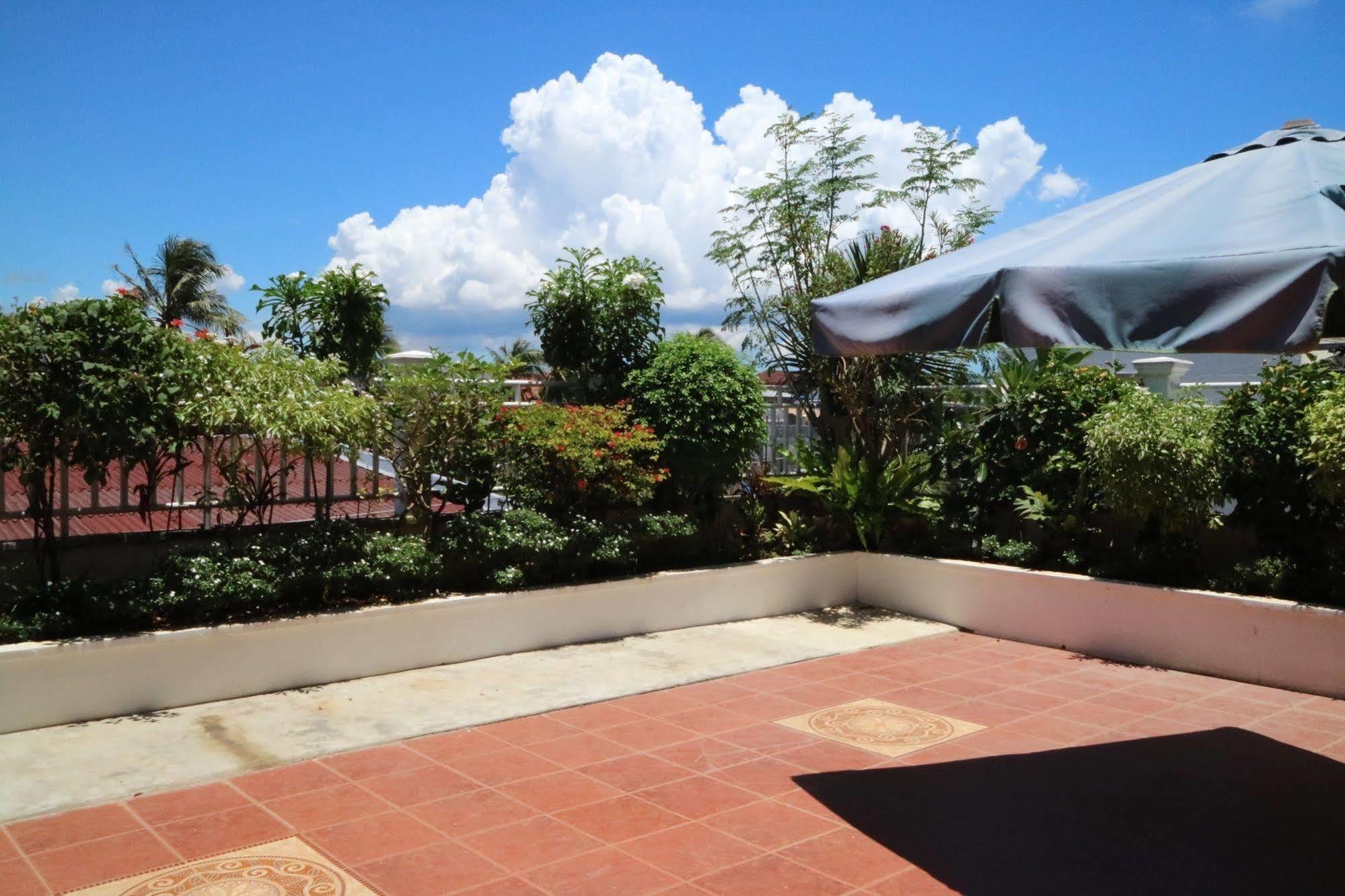 Isla Gecko Resort Balabag  Bagian luar foto