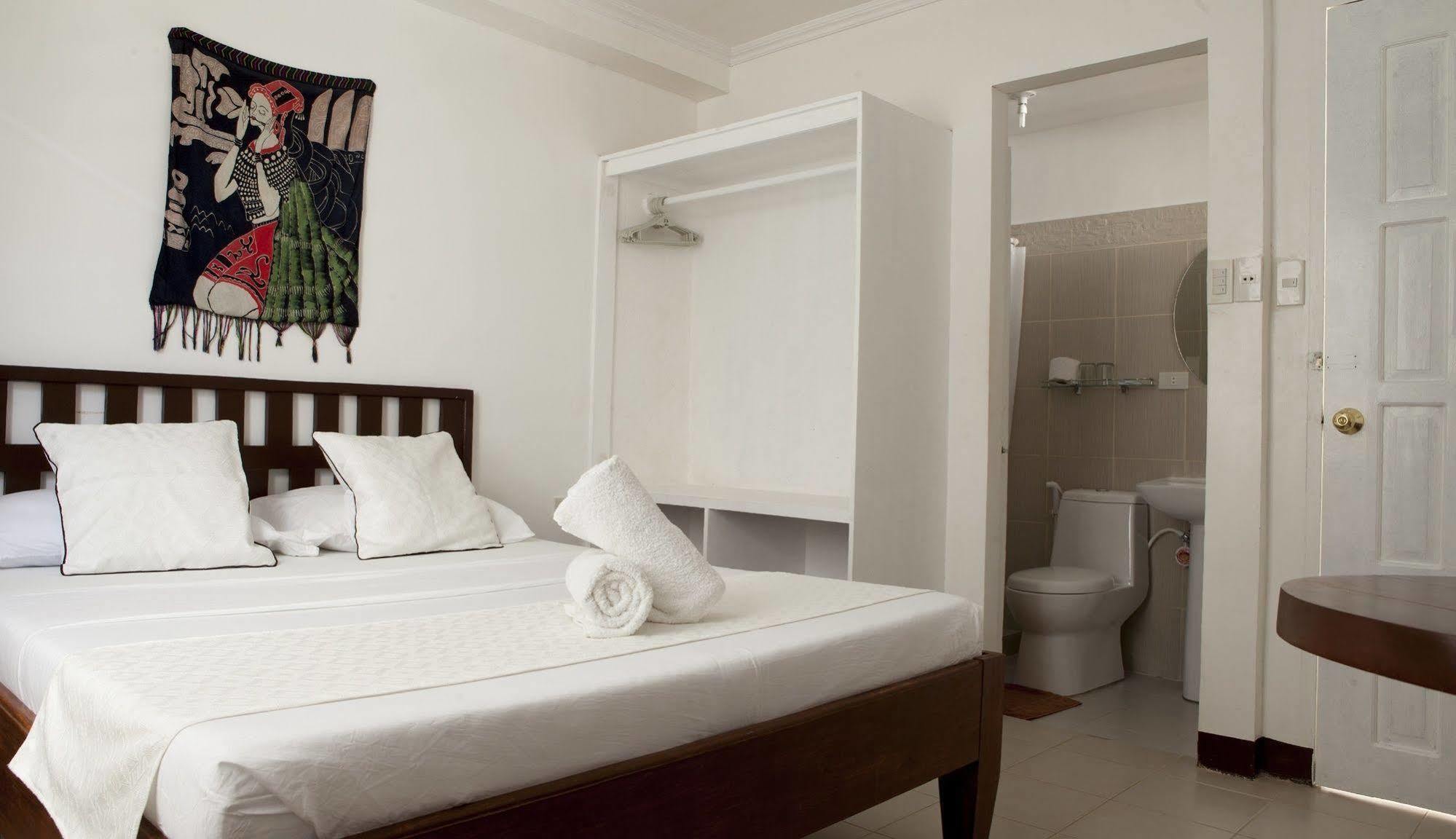 Isla Gecko Resort Balabag  Bagian luar foto